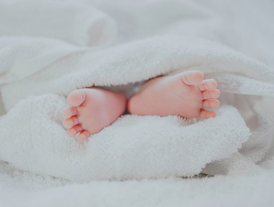 可愛的嬰兒
